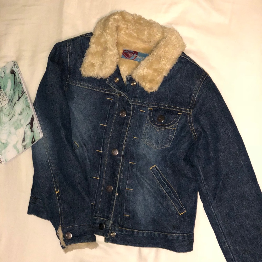 Jean jacket with fur inside